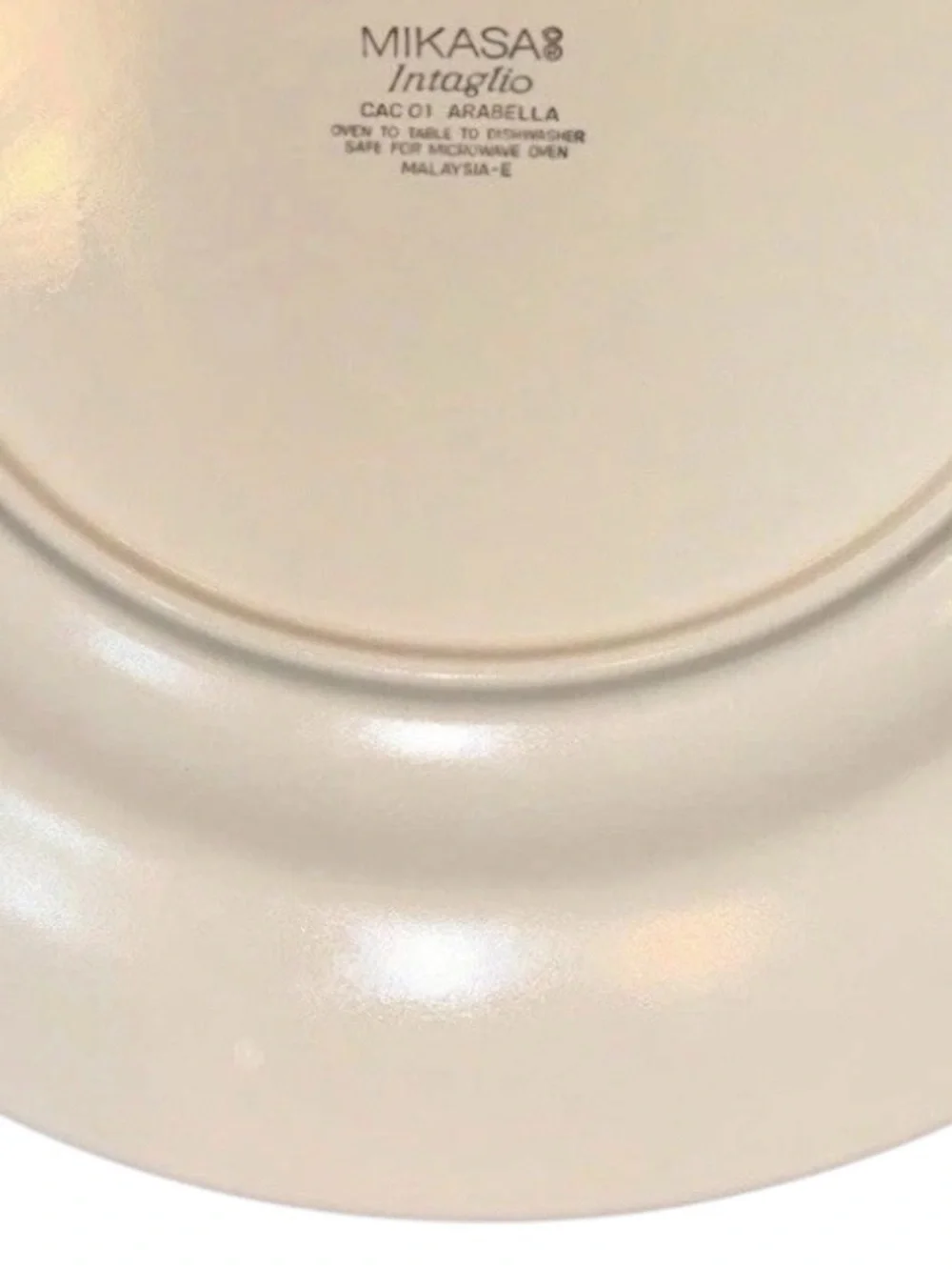 NWOB Mikasa Intaglio Arabella CAC 01 Chop Plate Serving Platter 12.75